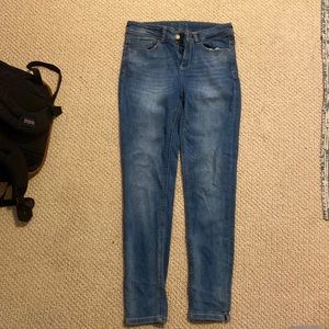 Blue skinny jeans